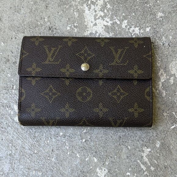 Louis Vuitton tri fold wallet - Picture 1 of 8